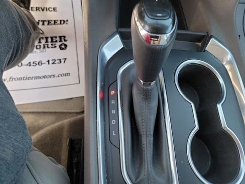 Used 2018 Chevrolet Traverse LT image 20