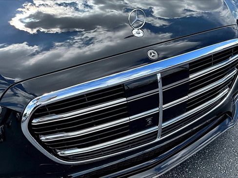 Used 2025 Mercedes-Benz S 580 4MATIC Sedan image 33