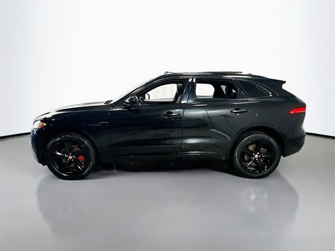 Used 2019 Jaguar F-PACE S image 5