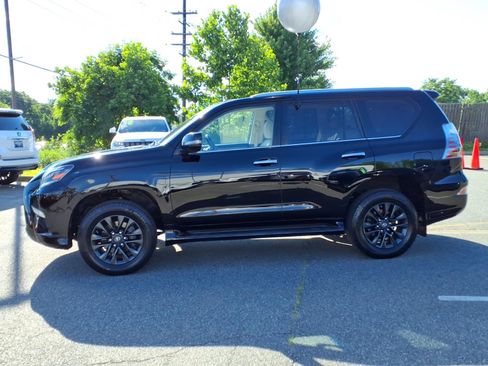Used 2023 Lexus GX 460 Premium w/ Premium Package AWD/4WD image 4