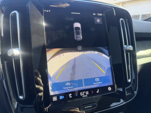 Used 2023 Volvo C40 P8 Recharge Ultimate image 26