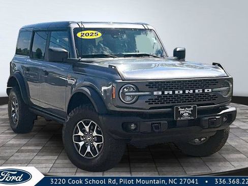 Certified 2025 Ford Bronco Badlands AWD/4WD image 1