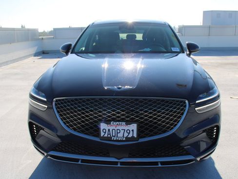 Used 2022 Genesis GV70 2.5T image 7