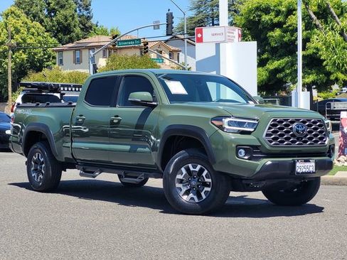 Certified 2021 Toyota Tacoma TRD Off-Road w/ TRD Premium Off Road Package AWD/4WD image 2