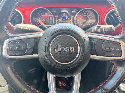 Used 2022 Jeep Wrangler Unlimited Rubicon w/ Xtreme Recon 35" Tire Package AWD/4WD image 19