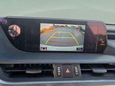 Certified 2020 Lexus ES 350 w/ Premium Package image 18