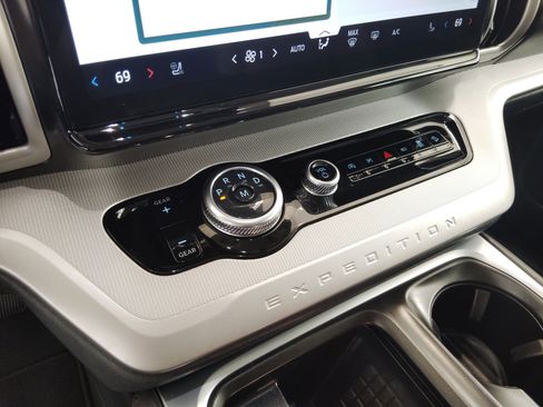 Certified 2025 Ford Expedition Max Active image 26