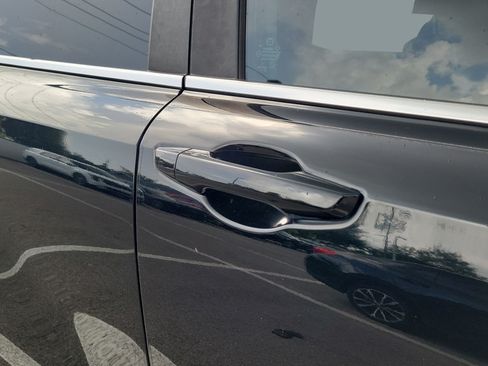 Used 2019 Honda CR-V Touring image 6