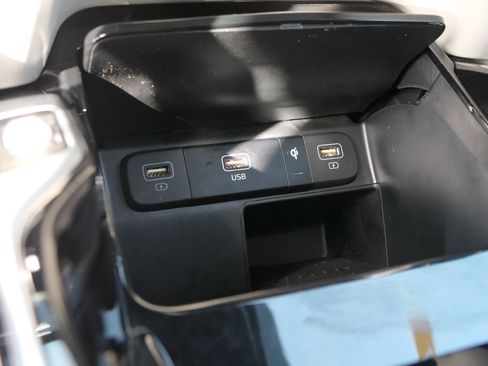 Used 2023 Kia Sorento SX Prestige w/ Panoramic Sunroof Package image 20