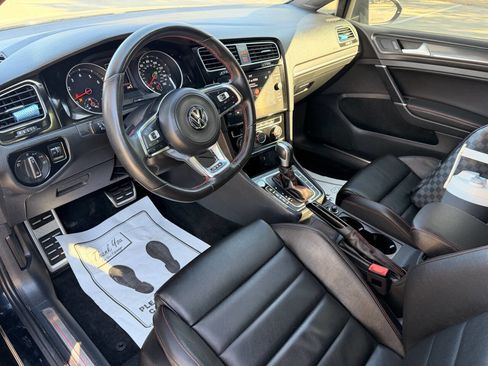 Used 2020 Volkswagen GTI SE image 14