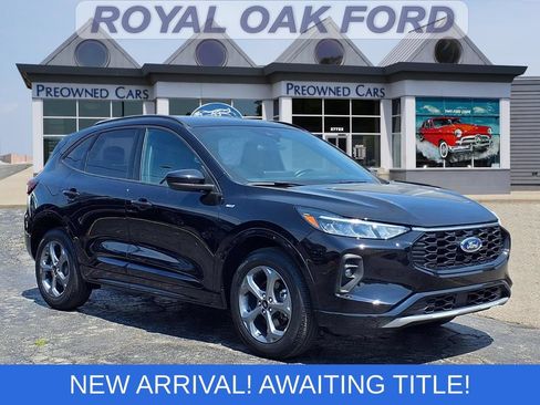 Certified 2024 Ford Escape ST-Line Select w/ Tech Pack #1 AWD/4WD image 1