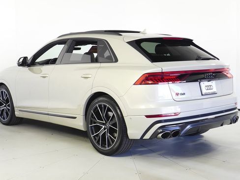 Used 2023 Audi SQ8 Premium Plus w/ SQ8 Luxury Package AWD/4WD image 9