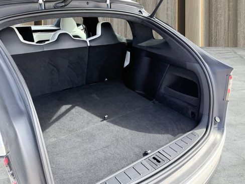 Used 2023 Tesla Model X image 14