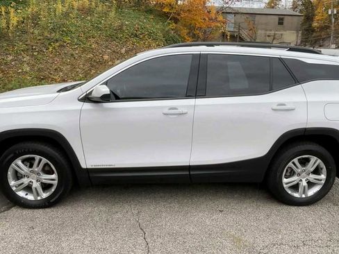 Certified 2020 GMC Terrain SLE w/ Driver Convenience Package image 5