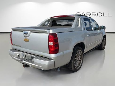 Used 2013 Chevrolet Avalanche LTZ RWD image 3