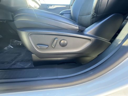 Certified 2025 Ford Escape SE image 14