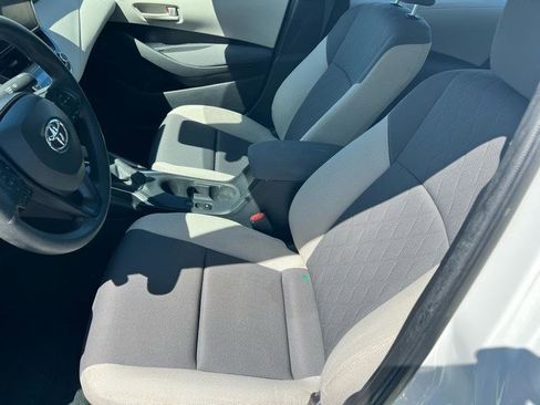 Used 2023 Toyota Corolla LE image 7