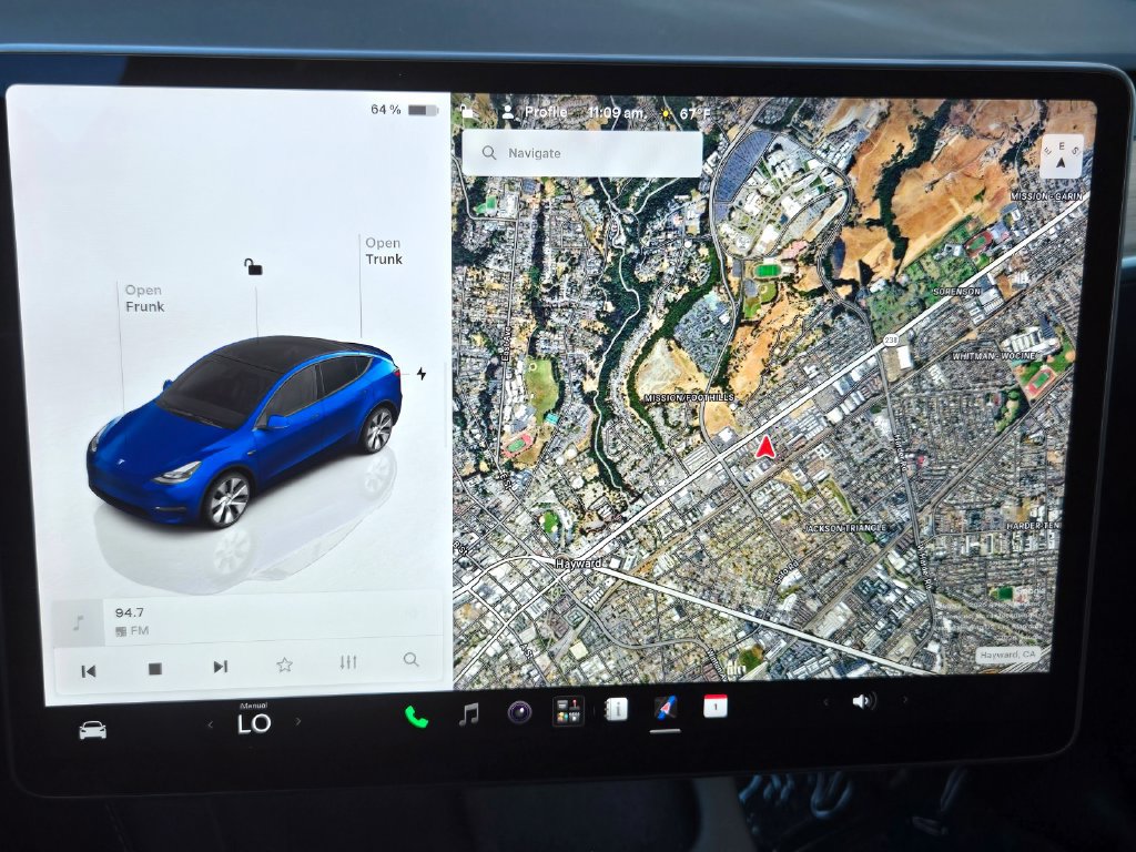 Used 2023 Tesla Model Y Long Range AWD/4WD image 18