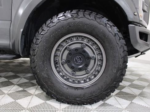 Used 2018 Ford F150 Raptor w/ Equipment Group 802A Luxury image 50