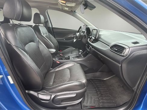 Used 2018 Hyundai Elantra GT w/ Tech Package 03 image 10