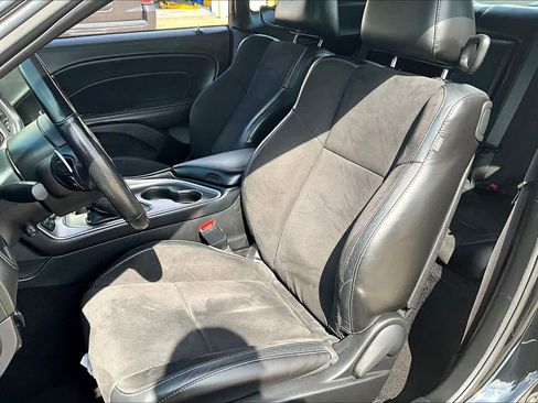 Used 2022 Dodge Challenger R/T w/ Plus Package image 11