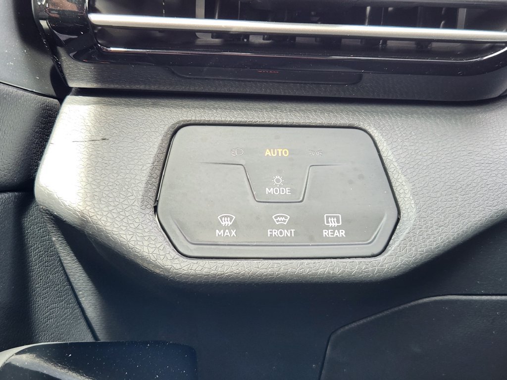 Certified 2023 Volkswagen ID.4 Pro AWD/4WD image 20
