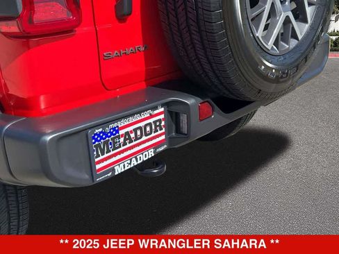Used 2025 Jeep Wrangler Unlimited Sahara AWD/4WD image 32