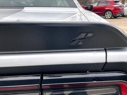 Used 2022 Dodge Challenger SXT w/ Driver Convenience Group image 7