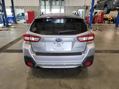 Used 2018 Subaru Crosstrek 2.0i Premium w/ Moonroof Package AWD/4WD image 6