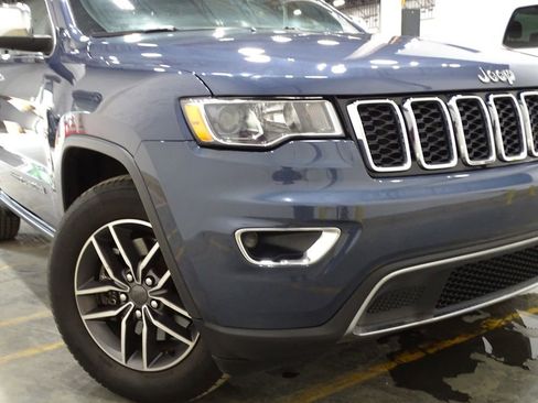 Used 2021 Jeep Grand Cherokee Limited image 47