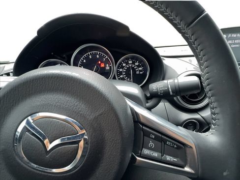 Used 2022 MAZDA MX-5 Miata RF Grand Touring w/ Weather Package RWD image 31