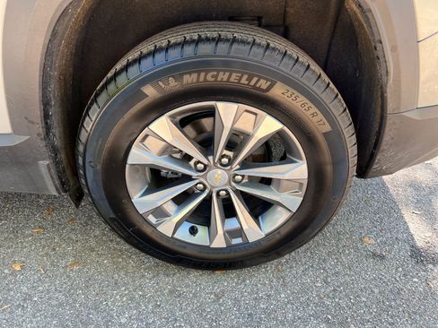 Used 2025 Chevrolet Equinox LT image 27