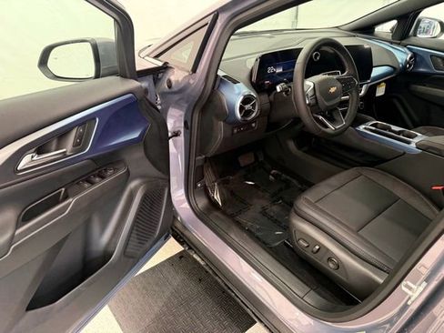 New 2026 Chevrolet Equinox EV LT image 30