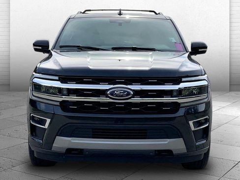 Used 2022 Ford Expedition Limited AWD/4WD image 2