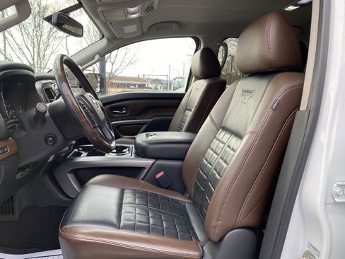Used 2018 Nissan Titan Platinum Reserve image 16