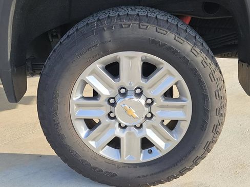 Used 2025 Chevrolet Silverado 2500 High Country w/ Technology Package AWD/4WD image 46