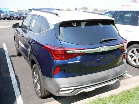 Used 2022 Kia Seltos S AWD/4WD image 4