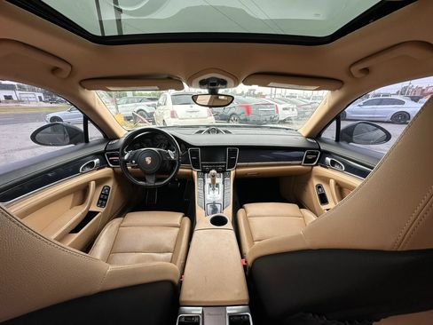 Used 2015 Porsche Panamera image 3