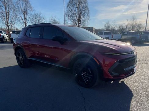 New 2025 Chevrolet Equinox EV RS image 38