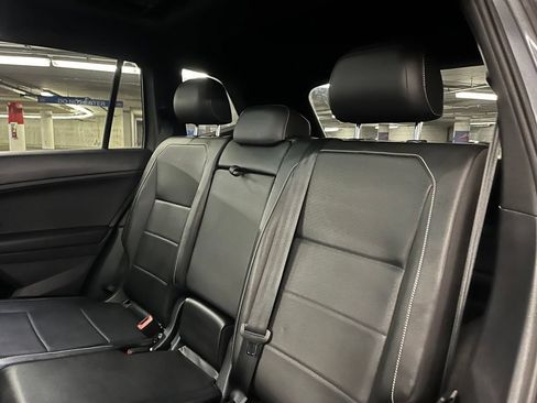 Certified 2021 Volkswagen Tiguan SE R-Line AWD/4WD image 22