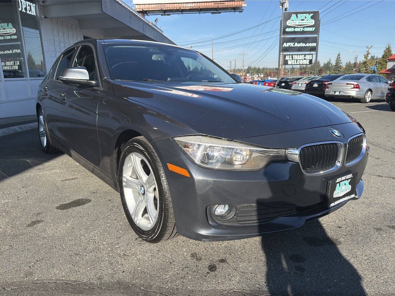 Used 2014 BMW 320i Sedan RWD image 9