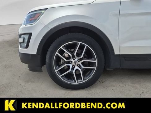 Used 2017 Ford Explorer Sport AWD/4WD image 10