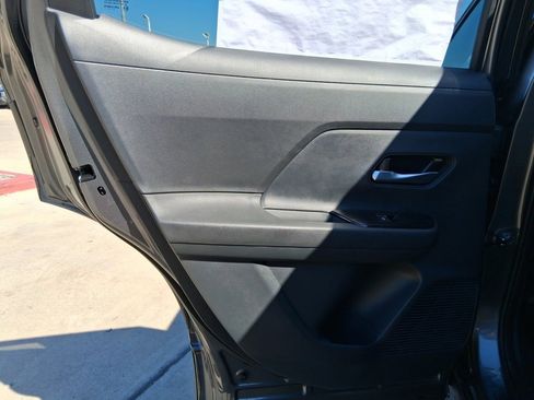 New 2026 Nissan Kicks SR w/ Cold Weather Package image 21