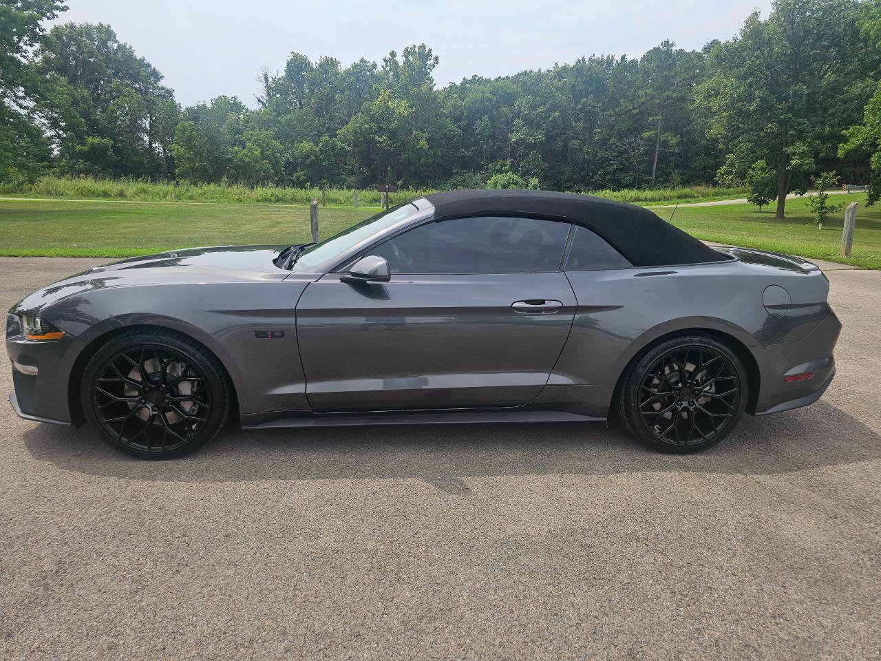 Used 2020 Ford Mustang GT Premium RWD image 9