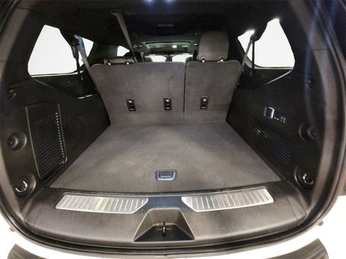 Certified 2024 Chevrolet Suburban Premier w/ Premium Package image 25