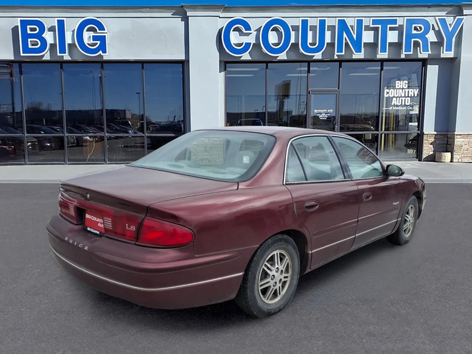 Used 2000 Buick Regal LS w/ Prestige Pkg FWD image 5