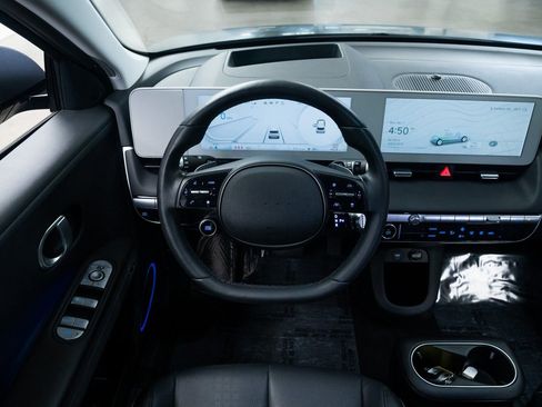 Used 2024 Hyundai Ioniq 5 Limited image 12