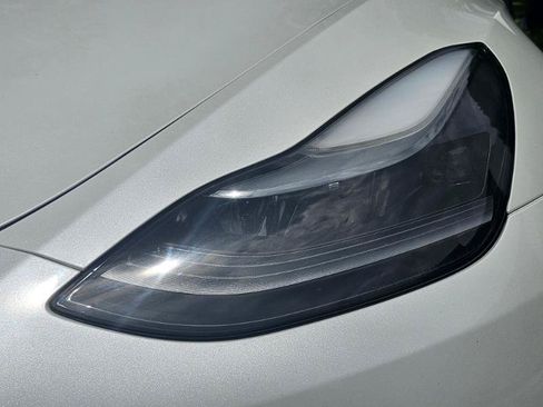 Used 2023 Tesla Model Y Long Range AWD/4WD image 27