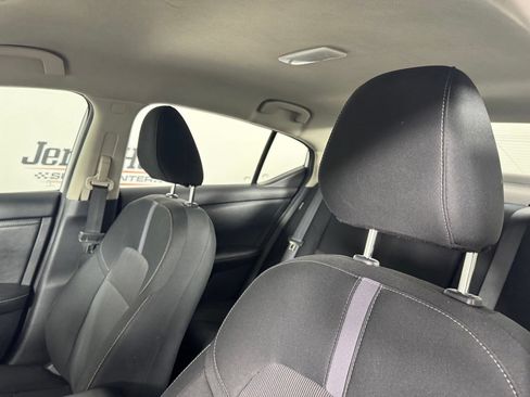 Used 2024 Nissan Sentra SV FWD image 12