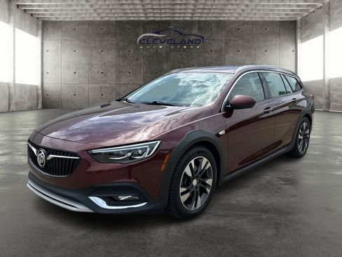 Used 2018 Buick Regal Essence w/ Driver Confidence Package #1 AWD/4WD image 8